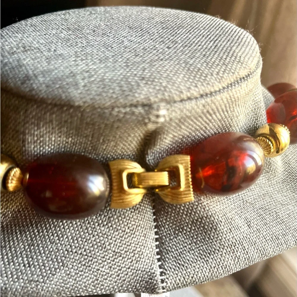 Vintage Trifari Necklace - Picture 2 of 2